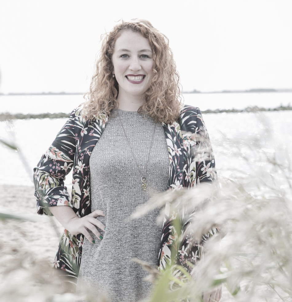 Tina Brouwers lachend buiten